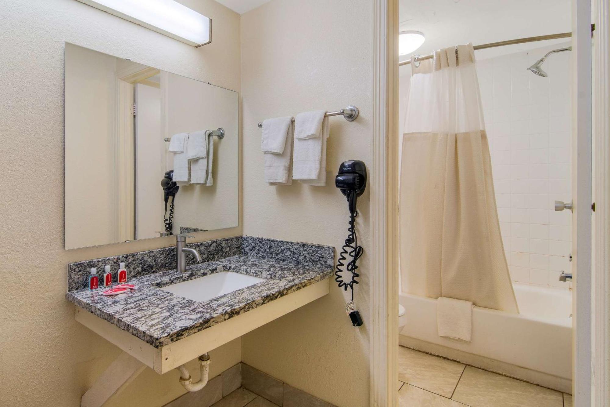 Econo Lodge Goldsboro Hwy 70 Zewnętrze zdjęcie