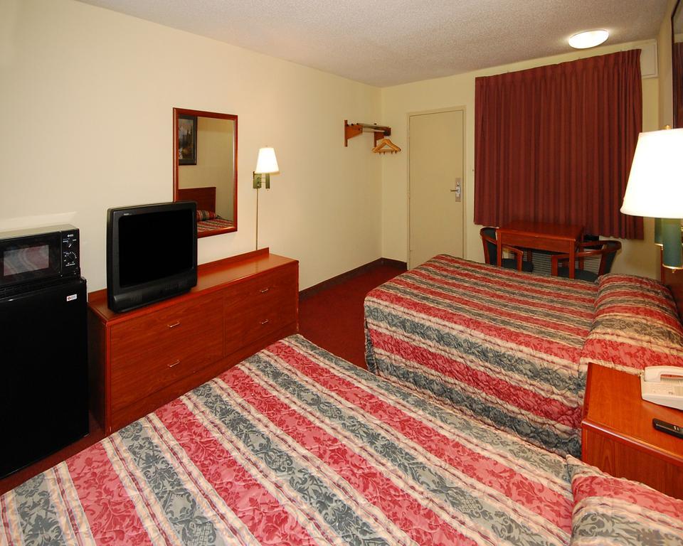 Econo Lodge Goldsboro Hwy 70 Zewnętrze zdjęcie