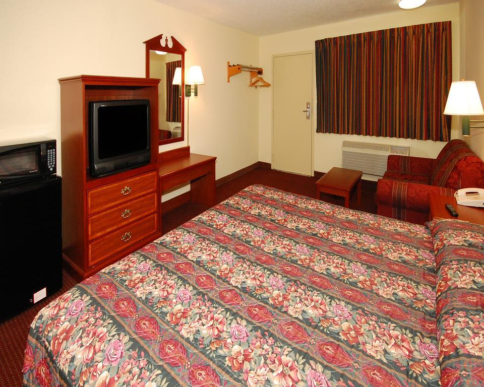 Econo Lodge Goldsboro Hwy 70 Zewnętrze zdjęcie